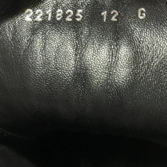 Gucci Black Leather Sneakers with Red and Green Stripe - Picture 7 of 10